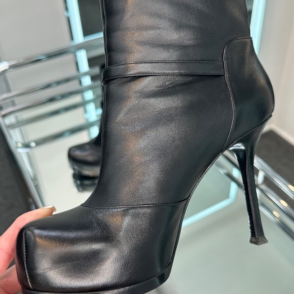 Saint Laurent Bootie - Picture 3 of 9